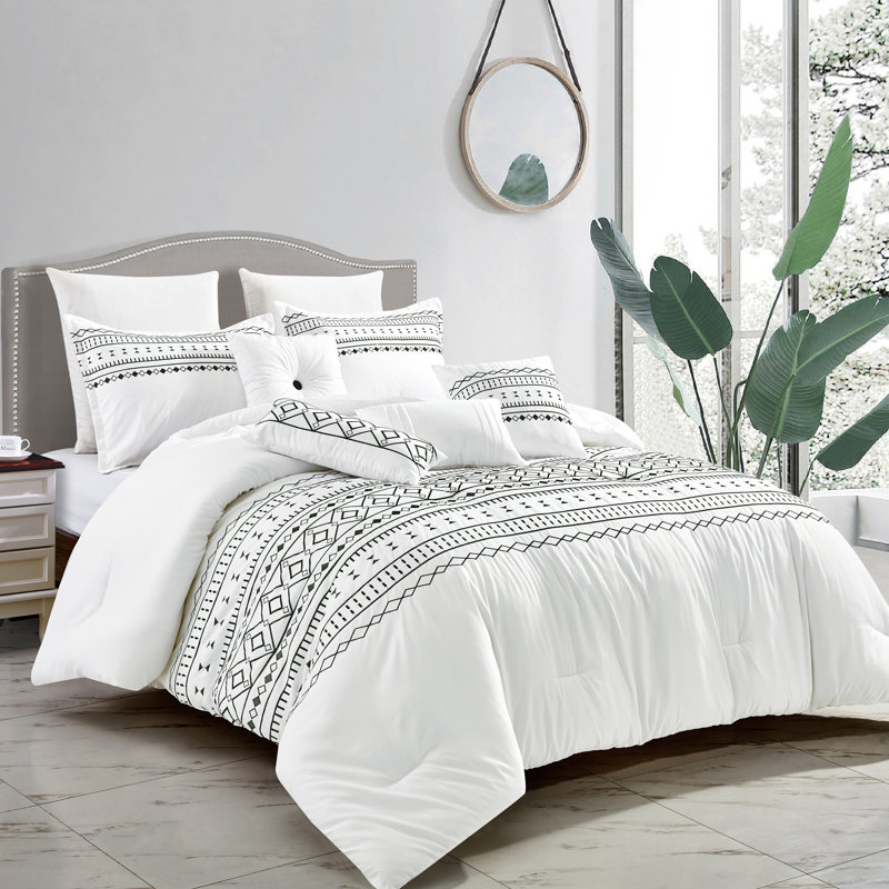 Polyester Flannel Striped Comforter, King Comforter + 6 Additional Pieces