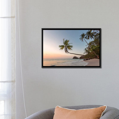«Sunset On Tropical Beach, Costa Rica» par Matteo Colombo, impression sur toile