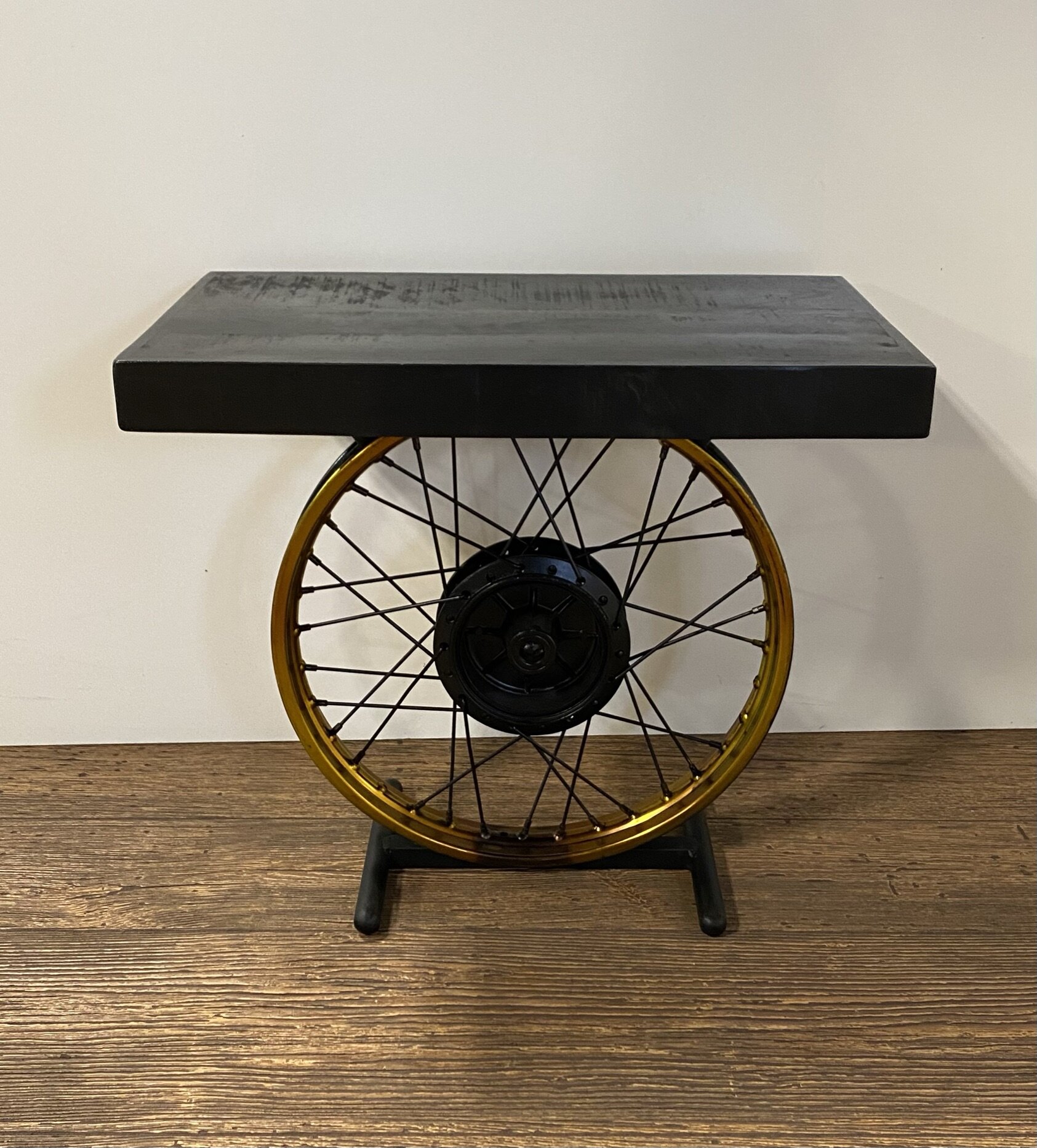 Black End Table with 16mm Simulated Film Core