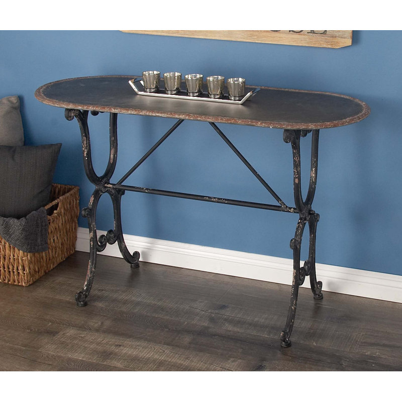 Console Crestline en métal gris avec détails vieillis 45 po x 18 po x 29 po