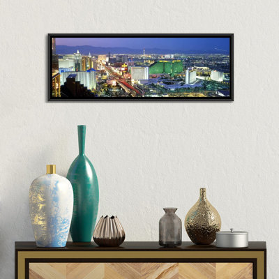 «Buildings Lit Up At Dusk in a City, Las Vegas, Clark County, Nevada», reproduction de photo sur toile