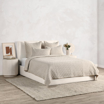 Lana 3-Piece Cotton Fabric Quilt Set