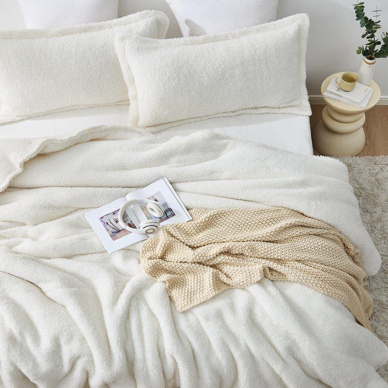 Pumi - Coma Inducer Oversized Comforter Set - White, King Comforter + 2 King Shams