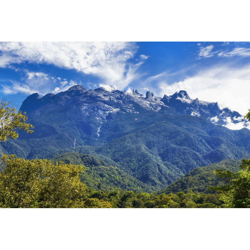 Le mont Kinabalu à Sabah par R.M. Nunes - Photographie sur toile tendue, L 36 po x H 24 po