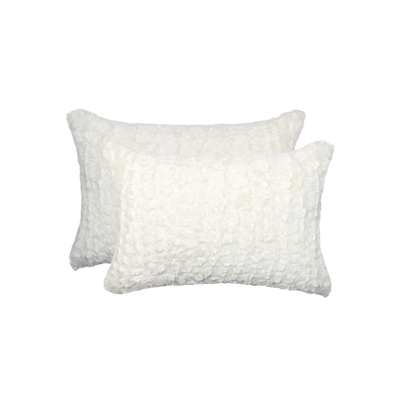  Coussin en fausse fourrure, 2