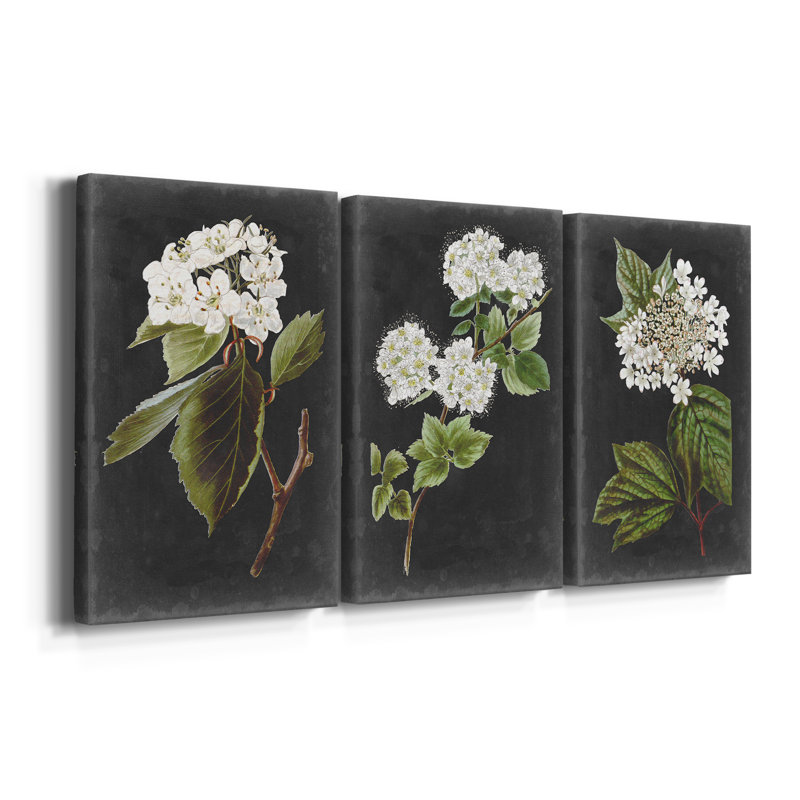 «Dramatic White Flowers I», ensemble de 3 impressions sur toile tendue, H 27 po x l 54 po x P 1,5 po
