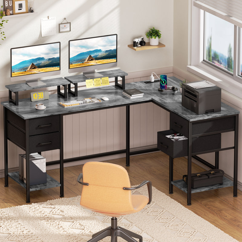 Bureau d'ordinateur en L 59,4 po avec prise de courant, Gris, H 29,1 po x l 59,4 po x P 39,4 po