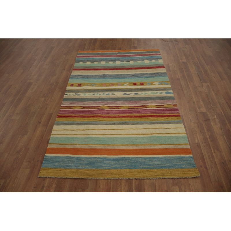 Tapis kilim rayé vibrant avec motifs géométriques 4 x 7