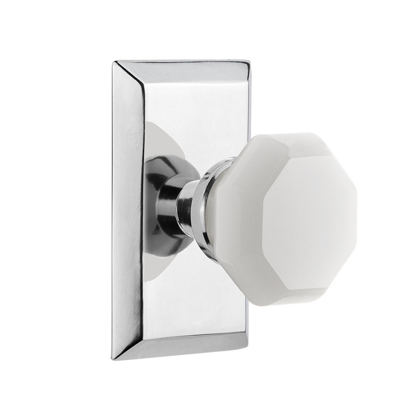 Studio Plate with Waldorf White Milk Knob, Bright Chrome