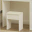 Ensemble de meuble-lavabo charmant avec lumières réglables et rangement abondant