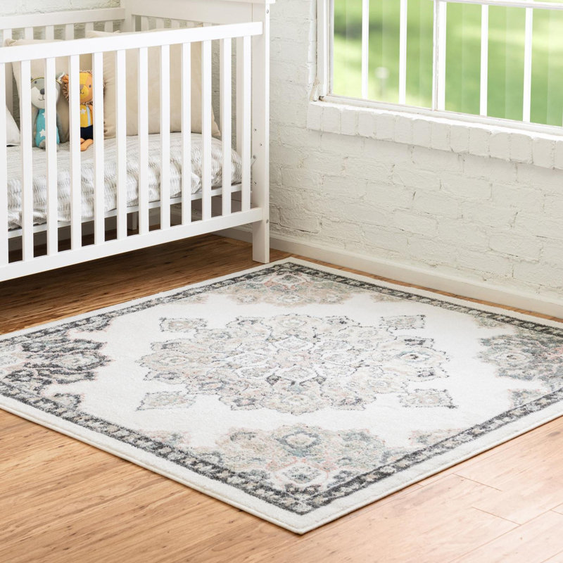 Oriental Indoor Rug, Square 7'10"