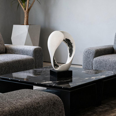 Objet décoratif en résine blanche de fantaisie avec marbre et minerai