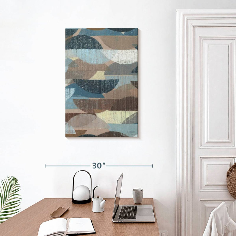 Avery Voyager, 30" H x 20" W