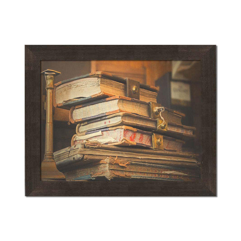 Vieux livres de Hal Halli. Impression sur papier - Montée et encadrée, H 40 po x l 52 po