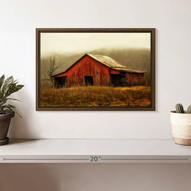 Skylight Barn dans le brouillard, 13 po x 9 po, Cadre flottant noyer