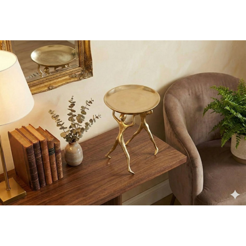 Plateau sculptural artisanal en laiton avec des personnages humains, centre de table décoratif de 7 pouces et assiette de service