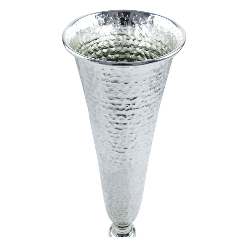 Vase de table en métal Ambir, Argent, H 18,5 po x l 4,75 po x P 4,75 po