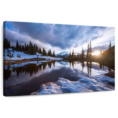 Alvord Tipsoo Lake Winter Sunrise