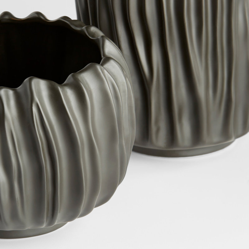 Abyssus Handmade Ceramic / Porcelain Table Vase, 8" H x 9" W x 9" D