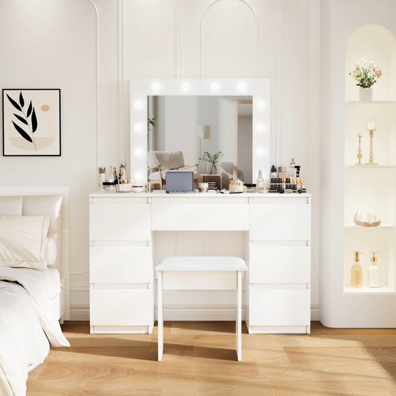 Meuble-lavabo moderne blanc avec miroir et lumières