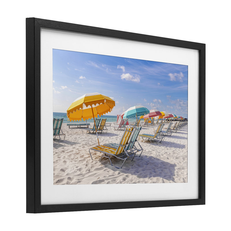 «South Miami Beach Chairs», reproduction sous verre encadrée, conception de Richard Silver, H 14 po x l 20 po