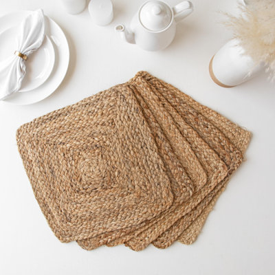Hand Braided Jute / Sisal Striped Indoor / Outdoor Rug