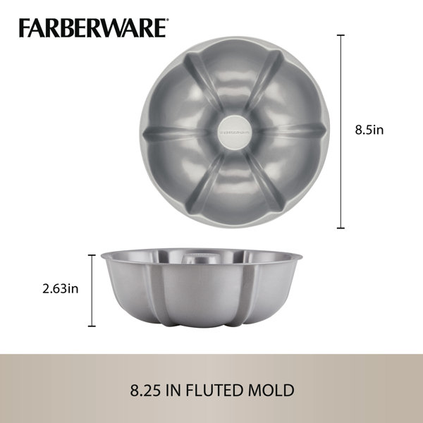 Farberware Nonstick Bakeware Muffin Cake and Lasagna Pan Set, 2-Piece, Gray