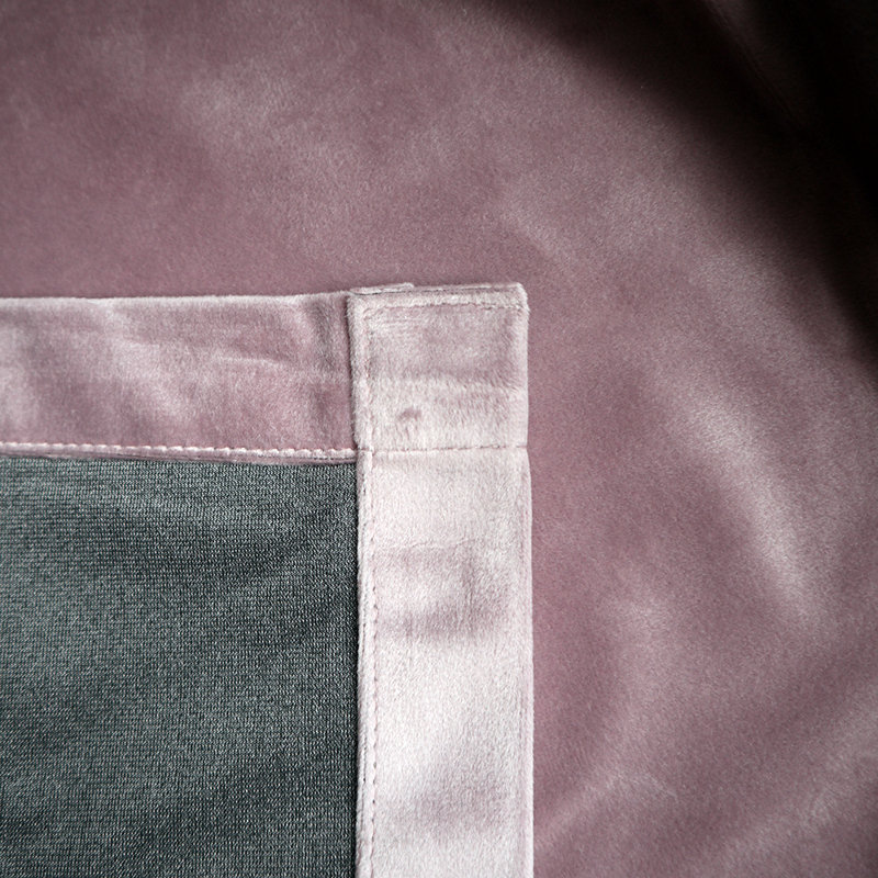 Rideau en velours, Rose
