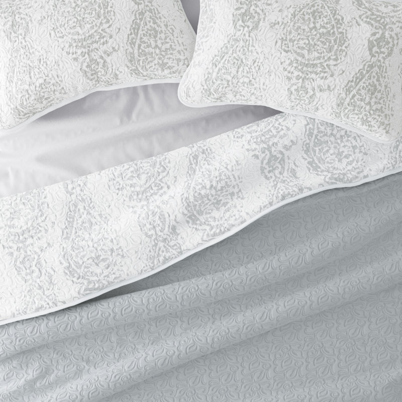 Light Gray Twin Reversible Microfiber Quilt Set with Shams