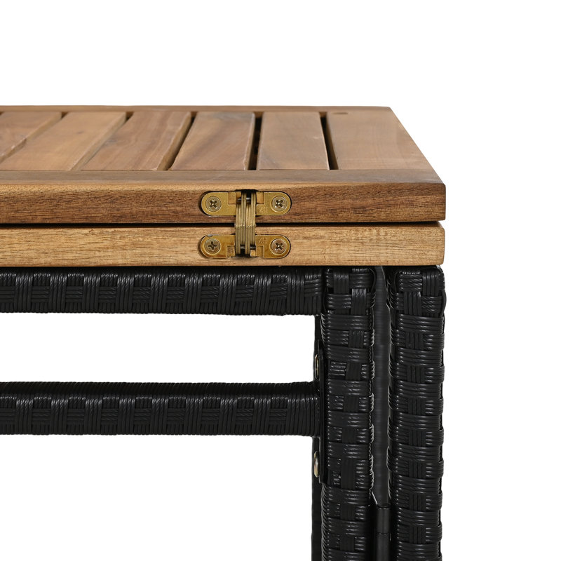 8 meubles d'extérieur en bois avec table et huit tabourets pour tous les temps