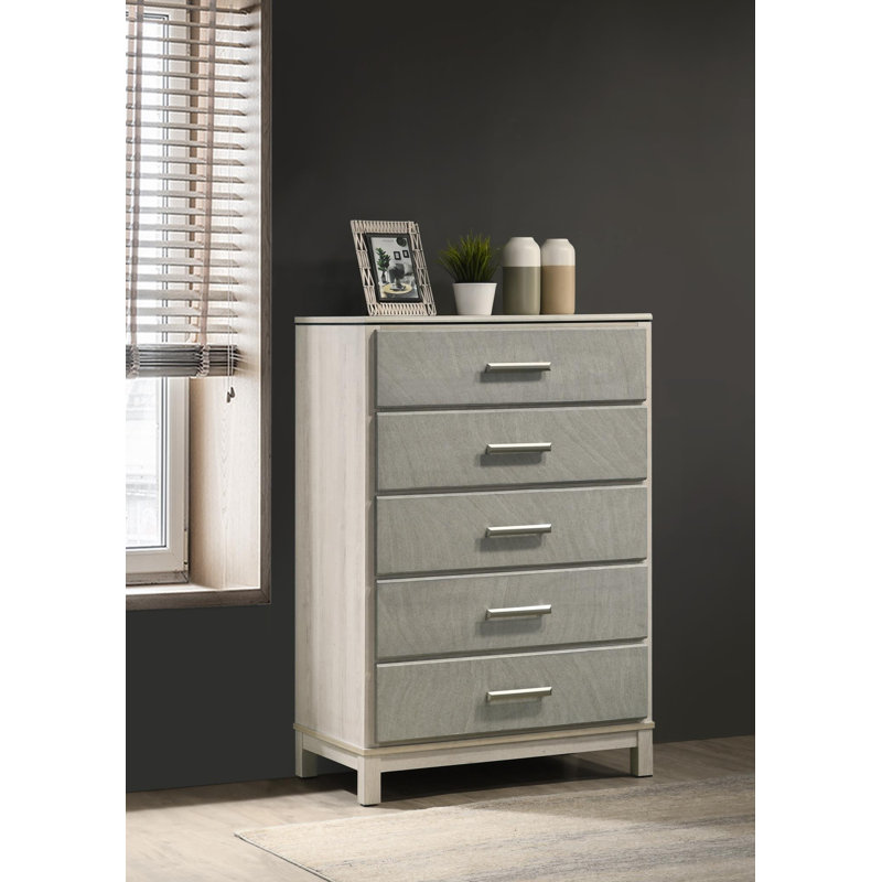 Light Beige/Dove Gray Chest