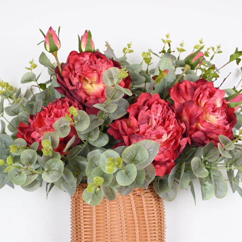Arrangement floral de pivoines artificielles printemps-été pour porte d'entrée murale, centre de table en eucalyptus verdoyant pour bureau de mariage