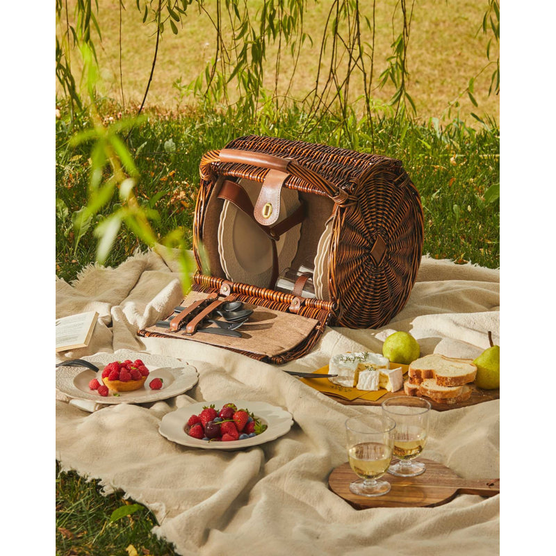 Dressed En Plein Air Crystal Pils Glass