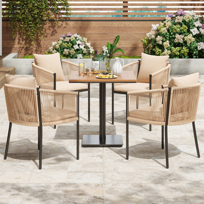 4 - Person Round Table Outdoor Dining Set