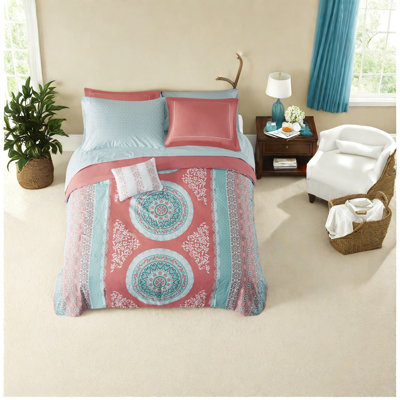 Comfortable Coral Polyester Boho Bedding Set For Home