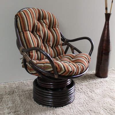 Fauteuil Papasan pivotant et capitonné de 83,82 cm de largeur