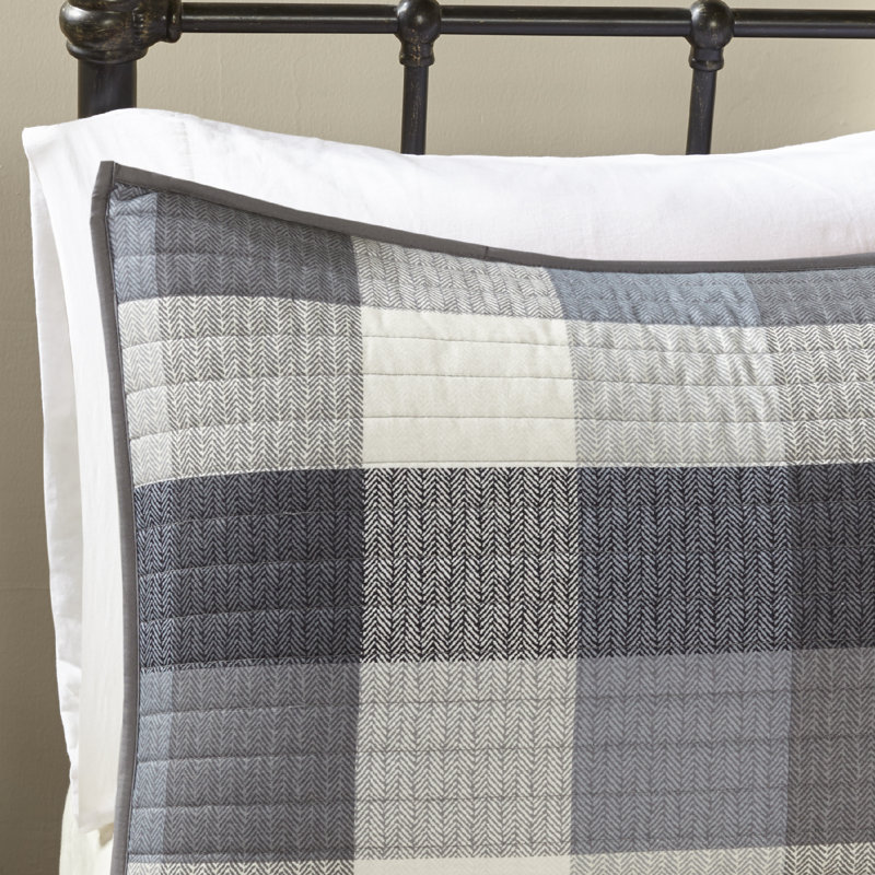 Gray Reversible Full Quilt Set with Decorative Pillows