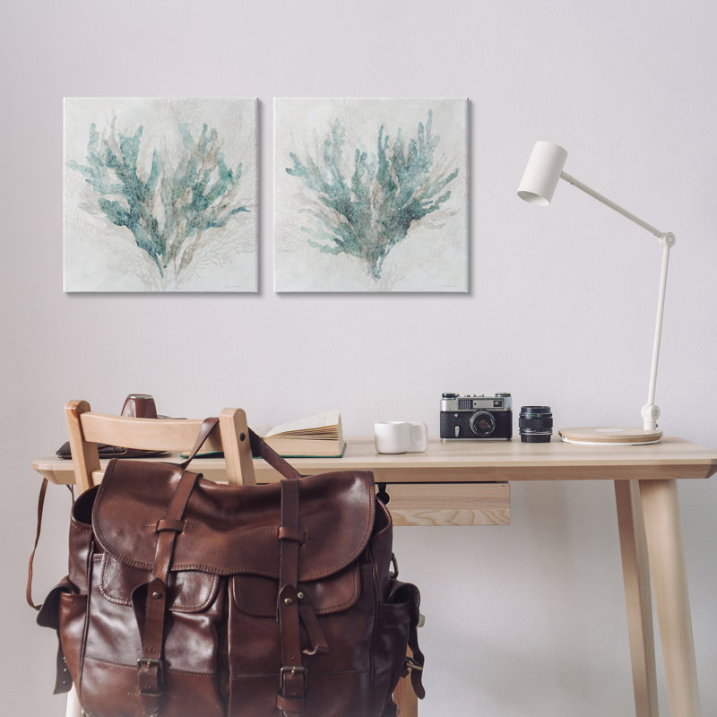 Ensemble d'art mural sur toile 2 pièces Subtle Coral Branches, design par Carol Robinson, H 17 po x l 17 po