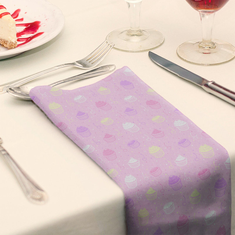 Serviette de coton à motif petits gâteaux classic, Alternance de rose, Sergé de polyester, H 0,1 po x l 10 po x P 10 po