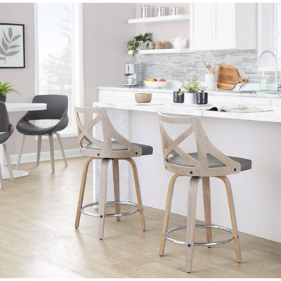 Tabourets de comptoir Ã  hauteur fixe et pivotants, en bois gris clair et simili cuir gris, avec repose-pieds rond en mÃ©tal chromÃ© - Lot de 2