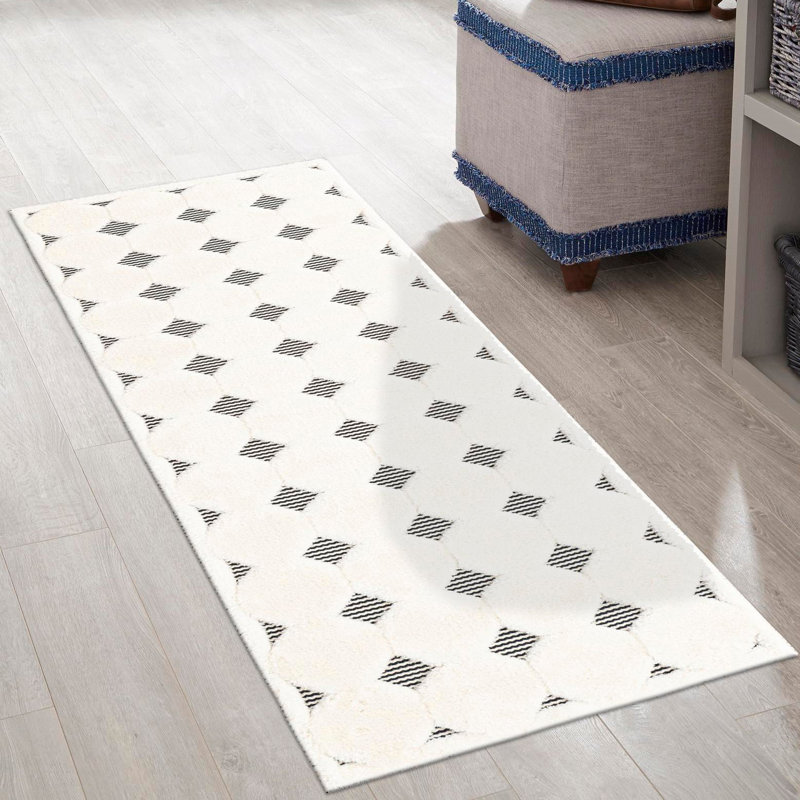 Corrigan Studio® Diamonds Raheesa Rug, Runner 2' x 6'1"