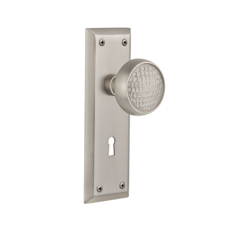 New York Plate with Decorative Keyhole and Craftsman Door Knob, Satin Nickel