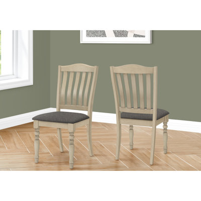 Deux chaises de salle à manger, tissu gris, pieds en bois, siège d'une hauteur de 19,25 po, deux sièges confortables avec finition antique, rembourrés, pieds de cuisine