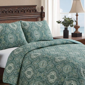 https://assets.wfcdn.com/im/95119088/resize-h300-w300%5Ecompr-r85/2723/272384977/Tommy+Bahama+Turtle+Cove+Green+Cotton+Reversible+Quilt+Set.jpg