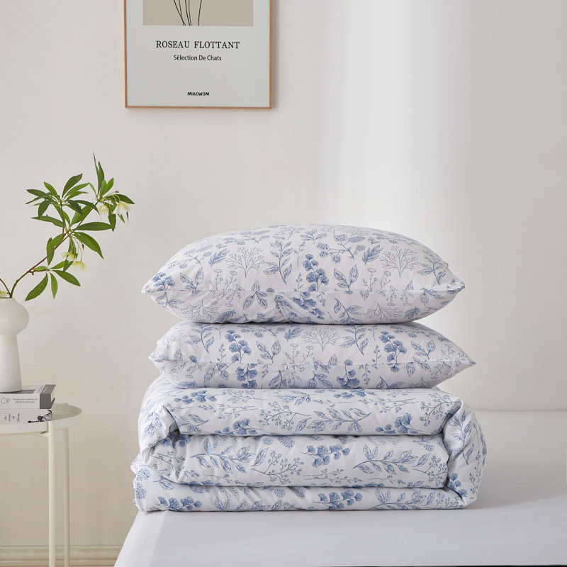 Microfiber Floral Print Comforter Set, Queen Comforter + 2 Shams