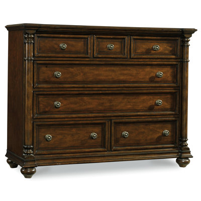 Leesburg 7 - Drawer Dresser