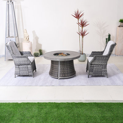 2-Person Outdoor Seating Group With Cushions