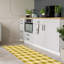 Tapis jaune à carreaux-53650343