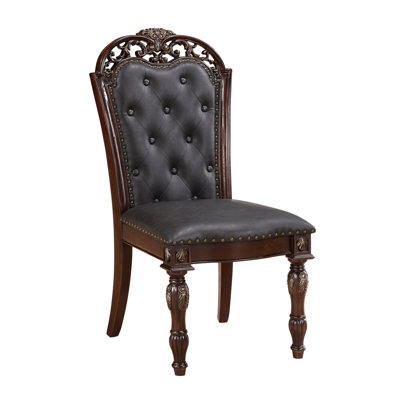 De 2 chaises de salle à manger traditionnelles, finition cerisier, revêtement en similicuir à boutons, profondeur de 22 po (2), bois, classique, hauteur du colis de 14,75 po
