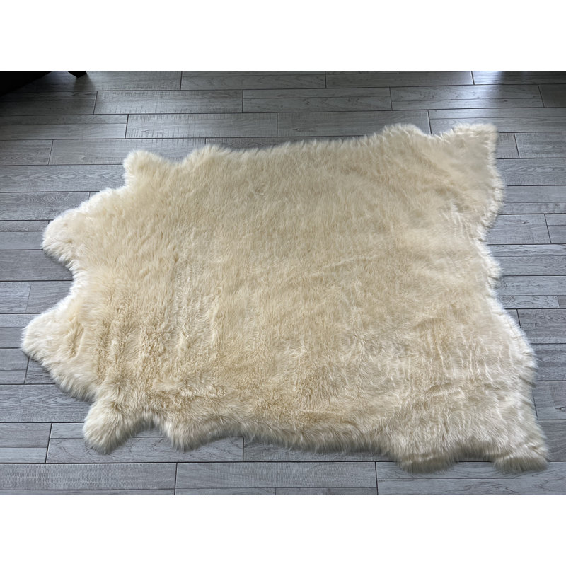Faux Bison Skin Fur Shag Area Rug in Cream, Novelty 5' x 6'